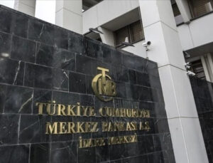 Yıl sonu dolar kuru beklentisi yükseldi