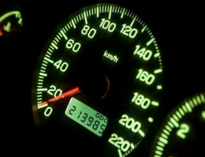 PTT’den ikinci el araç atağı: 16 milyon kişi kilometre sahteciliğine karşı sorguladı