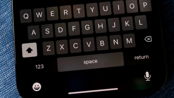 Apple, iPhone’lardaki klavye sıkıntısını yıllar sonra çözdü