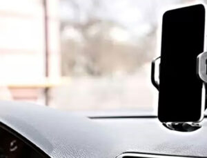 Araçlara artık de telefon tutacağı yasağı geliyor