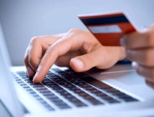 Bayramda gelen uydurma SMS’lere dikkat!