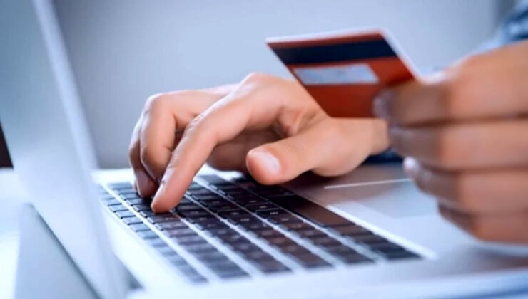 Bayramda gelen uydurma SMS’lere dikkat!