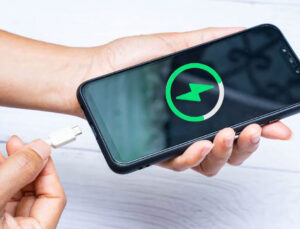 Google’dan batarya devrimi! Telefonlar saniyeler içinde şarj olacak