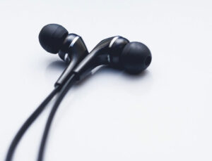 Kablolu kulaklıklar geri döndü: Satışlar ivme kazandı