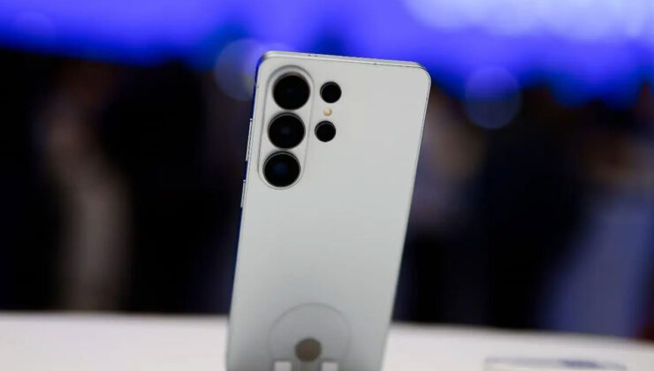 Samsung Galaxy S27 silikon karbon batarya ile gelecek!