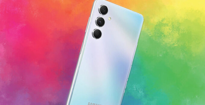 Samsung’dan atılım: Galaxy M54 için Nisan 2026 güncellemesi yayında!