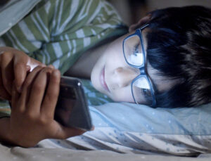 TBMM’de kabul edildi! Toplumsal medyaya yaş hududu getirildi