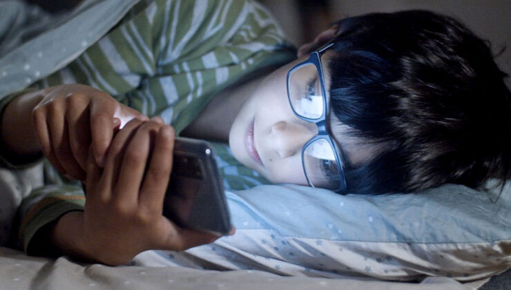 TBMM’de kabul edildi! Toplumsal medyaya yaş hududu getirildi