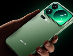 Xiaomi 18 Pro yapay zeka takviyeli art ekranla geliyor