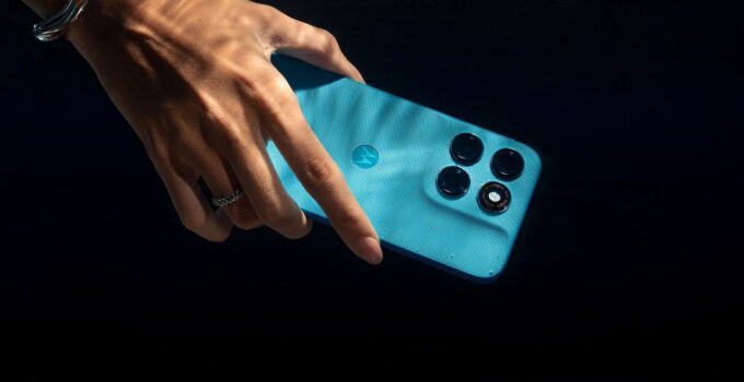 200 MP kameralı Moto G87 tanıtıldı