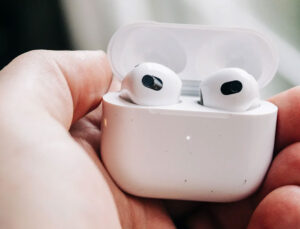 Apple fiyatsız AirPods 3 Pro dağıtıyor