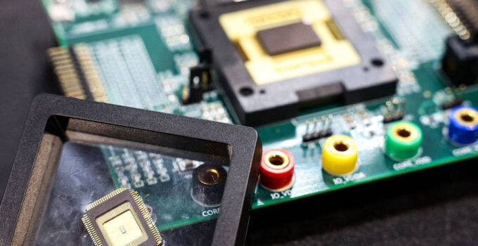 Nvidia ve AMD’ye Çin’de şok: Pazar hisseleri çakılıyor